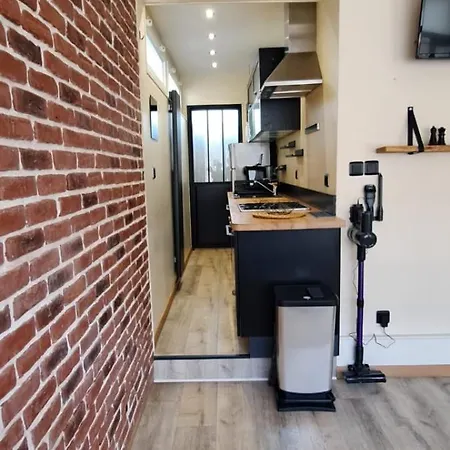 Duplex 4 Personnes 5 Minutes A Pied Du Petit Port Et 10 Minutes De La 公寓 *