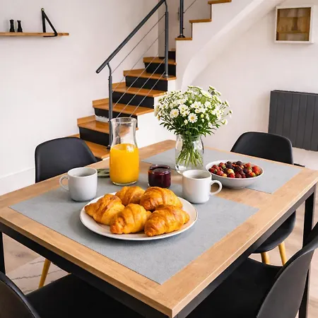 Apartamento Duplex 4 Personnes 5 Minutes A Pied Du Petit Port Et 10 Minutes De La *