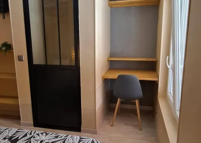 Apartment Duplex 4 Personnes 5 Minutes A Pied Du Petit Port Et 10 Minutes De La *