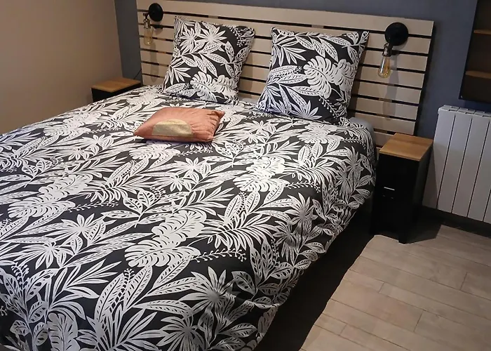 Duplex 4 Personnes 5 Minutes A Pied Du Petit Port Et 10 Minutes De La